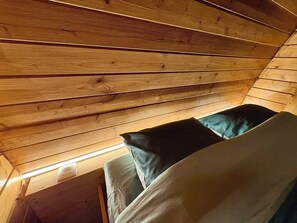 1 bedroom, travel cot, WiFi