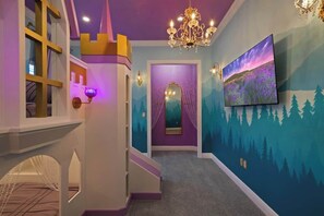 5 Schlafzimmer, Bügeleisen/Bügelbrett, Reisekinderbett, kostenloses WLAN