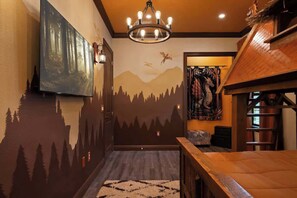 المنشأة من الداخل