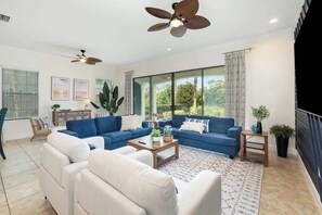 Smart-TV, Videospiele, Tischfußball