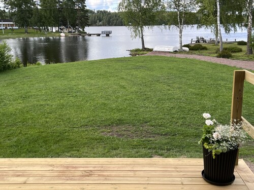Red Cottage with Lakefront Location at Nerbjärken – Peaceful Retreat near Hultsfred | SE05088
