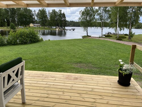 Red Cottage with Lakefront Location at Nerbjärken – Peaceful Retreat near Hultsfred | SE05088