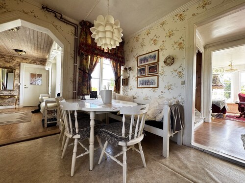 Charming holiday home with views of the landscape and close to Lake Vättern |SE08084