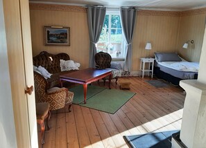 1 bedroom, iron/ironing board, free WiFi