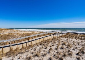 Beach nearby, sun-loungers, beach towels