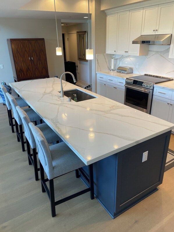 Private kitchen - Exquisitely appointed 3-bedroom penthouse in Napa downtown (Napa)