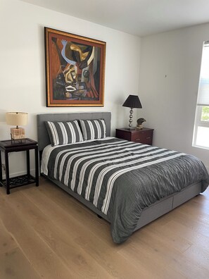 3 bedrooms, iron/ironing board, Internet, bed sheets