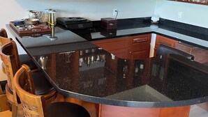 Private kitchen - Exquisitely appointed 3-bedroom penthouse in Napa downtown (Napa)