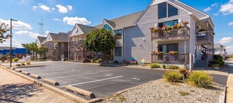 Coastal Gem in Seaside Heights – 2BR Townhome, Steps to Beach + Badges