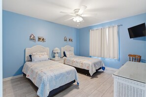 2 bedrooms, iron/ironing board, travel cot, free WiFi