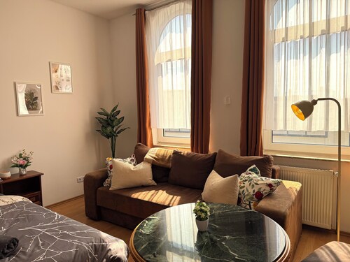 Blunest Apartment: 3-room-apartment with parking space