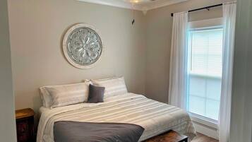 2 bedrooms, iron/ironing board, free WiFi, bed sheets