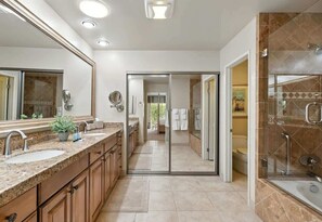 Shower, hair dryer, towels, shampoo - Palm Valley Condo | Water & Mountain Views (Palm Desert)