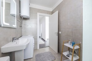 Haartrockner, Handtücher