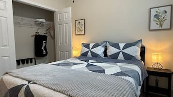 Iron/ironing board, WiFi, bed sheets