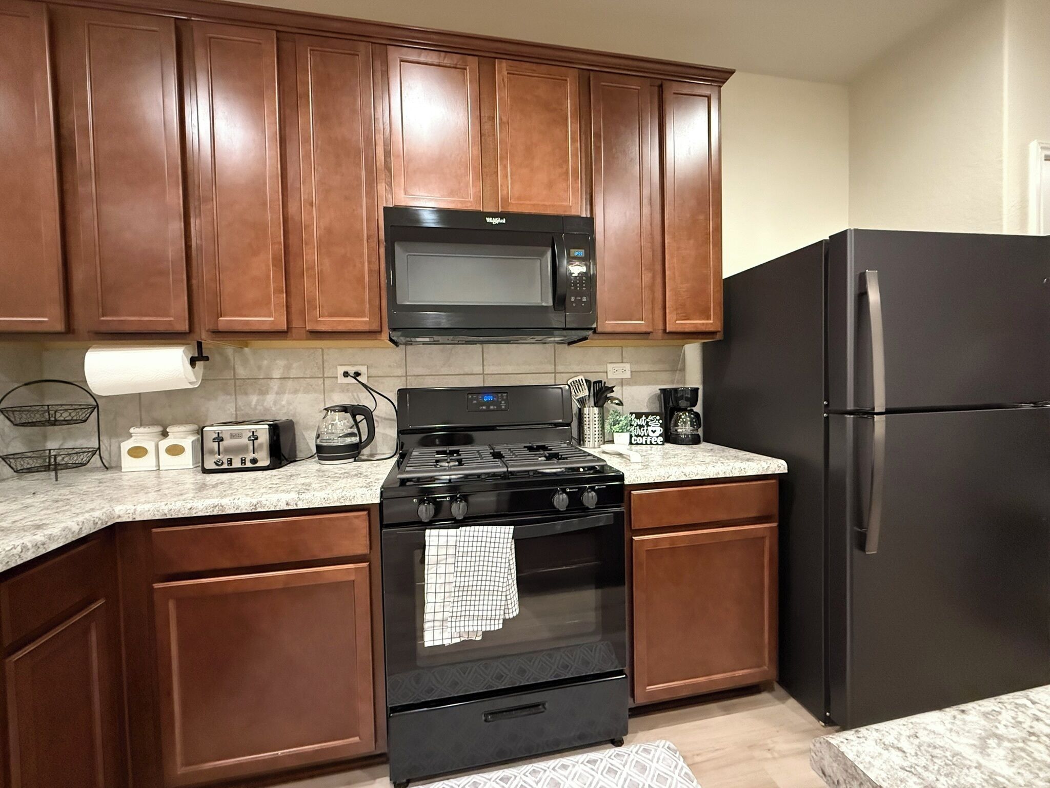 Microwave, dishwasher