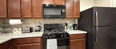 Micro-ondes, lave-vaisselle