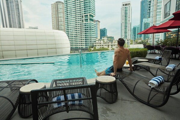 Pool - Novotel Manila at Aqua by Prince (Mandaluyong City)