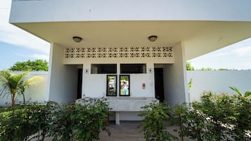 Towels, soap, shampoo, toilet paper