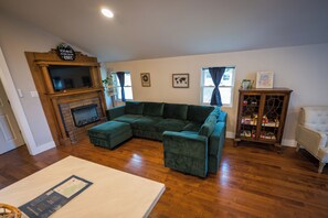 Téléviseur connecté, foyer, écran d’ordinateur