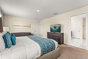 6 bedrooms, individually decorated, individually furnished, desk - Resort Vibes At Championsgate - Home for 14 With Private Lanai (Davenport)