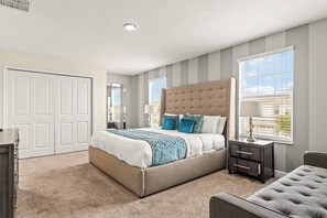 6 bedrooms, individually decorated, individually furnished, desk - Resort Vibes At Championsgate - Home for 14 With Private Lanai (Davenport)