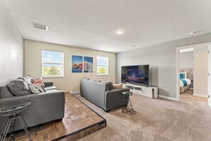 House, Multiple Beds, Private Pool, Pool View (Resort Vibes At Championsgate) | Interior