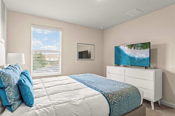 Maison, Plusieurs lits, piscine privée, vue sur la piscine (Resort Vibes At Championsgate) | Salle de séjour | Téléviseur à écran plat de 42 po avec télévision numérique