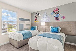 House, Multiple Beds, Private Pool, Pool View (Resort Vibes At Championsgate) | 6 bedrooms, individually decorated, individually furnished, desk