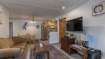 Älytelevisio, takka, DVD-soitin