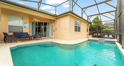 Poolside At Calabay - Home for 11 With Game Room, Pool & Hot Tub