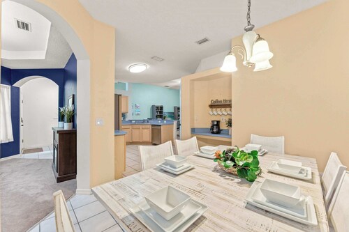 Poolside At Calabay - Home for 11 With Game Room, Pool & Hot Tub