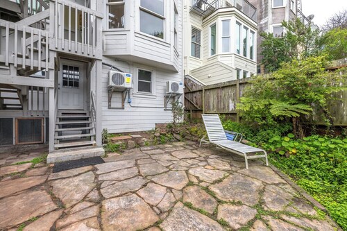 Quiet Charming Upper Haight Condo