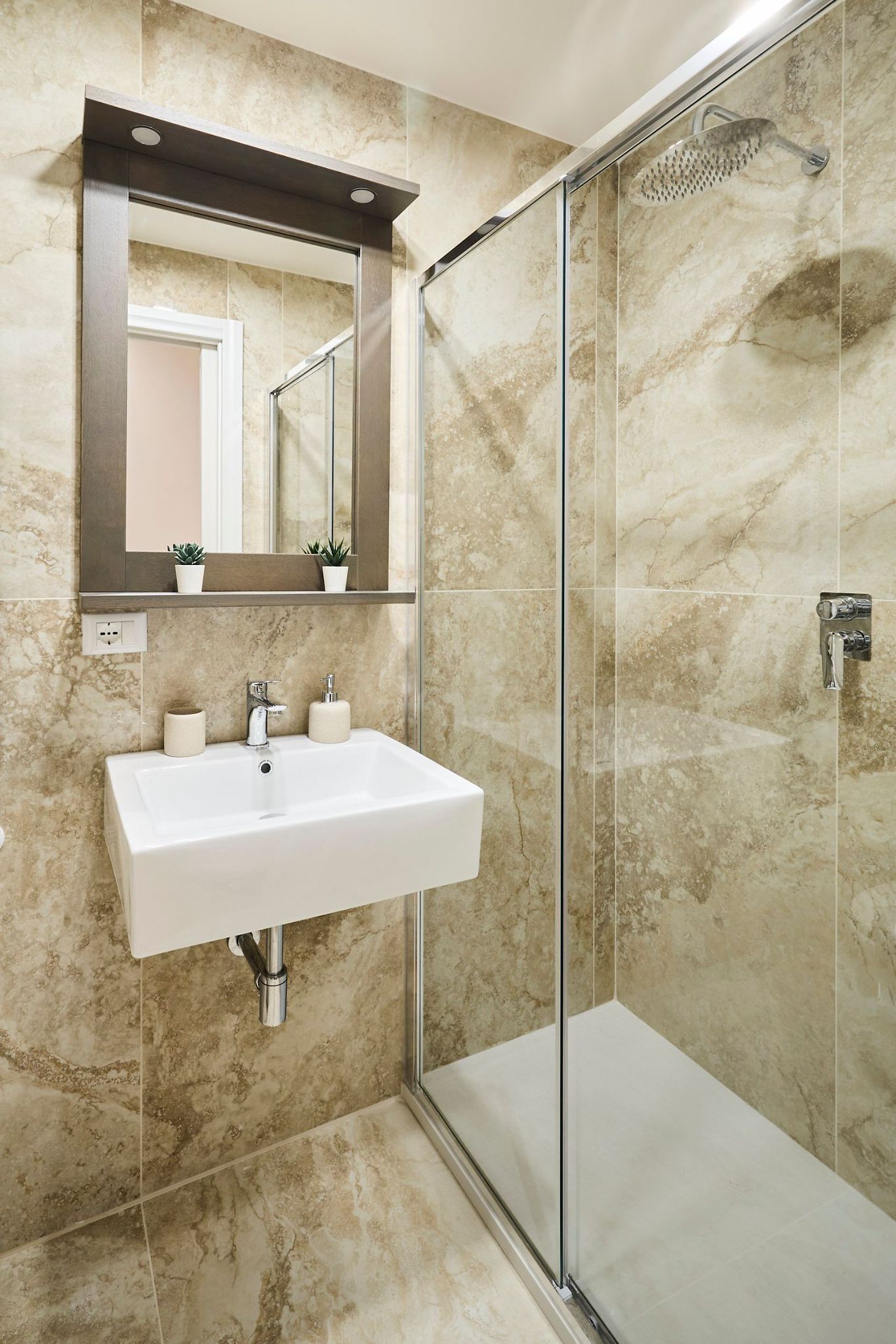 Basic Double Room Single Use, 1 Double Bed