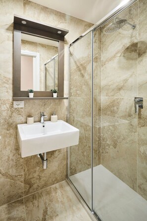 Basic Double Room Single Use, 1 Double Bed | In-room safe, desk, blackout drapes, soundproofing