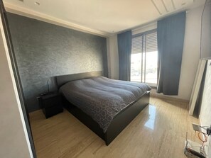 3 bedrooms, WiFi, bed sheets