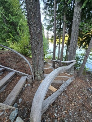 Property grounds - Family Fun, Seclusion, and Adventure
You'll find it at Kingfisher Cove! (Kootenay Boundary E / West Bo*)