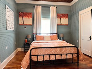 4 bedrooms, desk, iron/ironing board, WiFi - Historic Vibes, Modern Comfort (Athens)