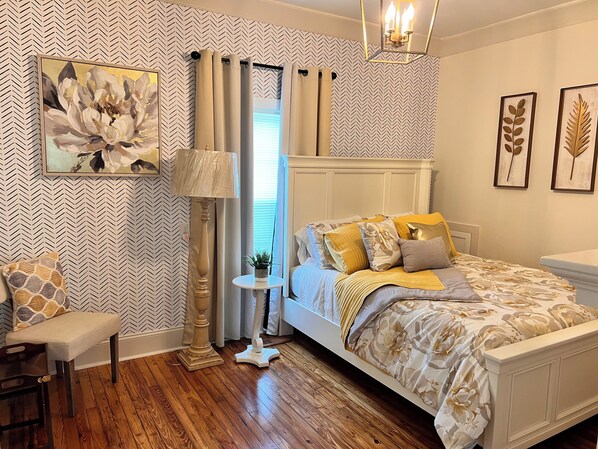 4 bedrooms, desk, iron/ironing board, WiFi