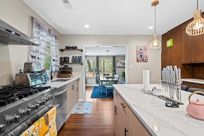 Microwave, oven, stovetop, dishwasher