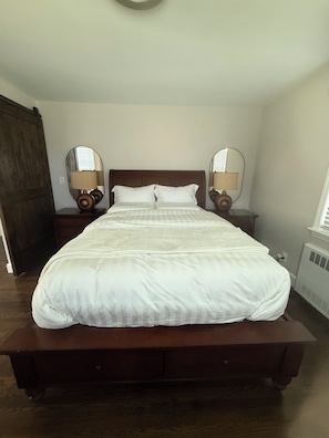 2 bedrooms, desk, free WiFi, bed sheets