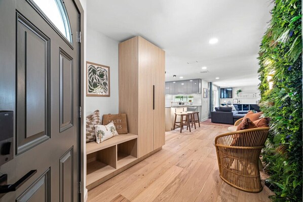 Smart-TV, Tischtennisplatte