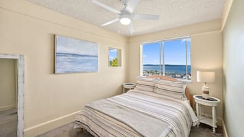 Bureau, Wi-Fi gratuit, draps fournis