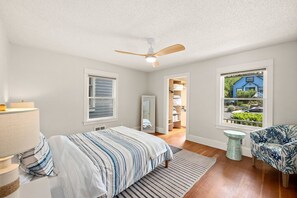 3 bedrooms, desk, free WiFi, bed sheets