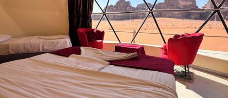 Blackout curtains, free WiFi