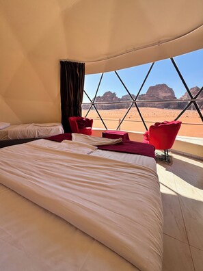 Luxury Triple Room, Balcony, Mountain View - Rum Angel camp (Wadi Rum)