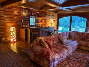 Interior - Casa Alpina: 6 Cozy Bedrooms in Paradise (Campos do Jordão)