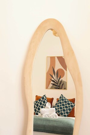 2 bedrooms, iron/ironing board, travel cot, WiFi