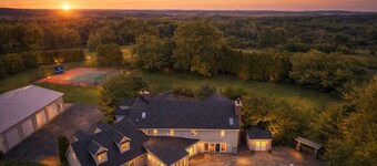 Lighthouse | 9BR Resort · Pool · Arcade · Hot Tub