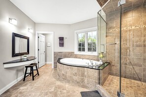 Hair dryer, towels - Lighthouse | 9BR Resort · Pool · Arcade · Hot Tub (Saukville)